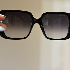 Gucci Black oversized Sunglasses
